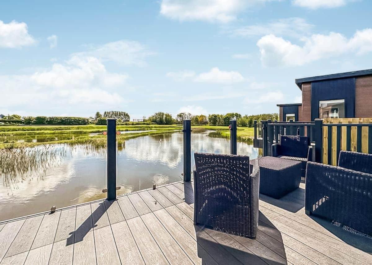 Waterside Hambleton Lakeside Lodges Poulton-le-Fylde Buitenkant foto