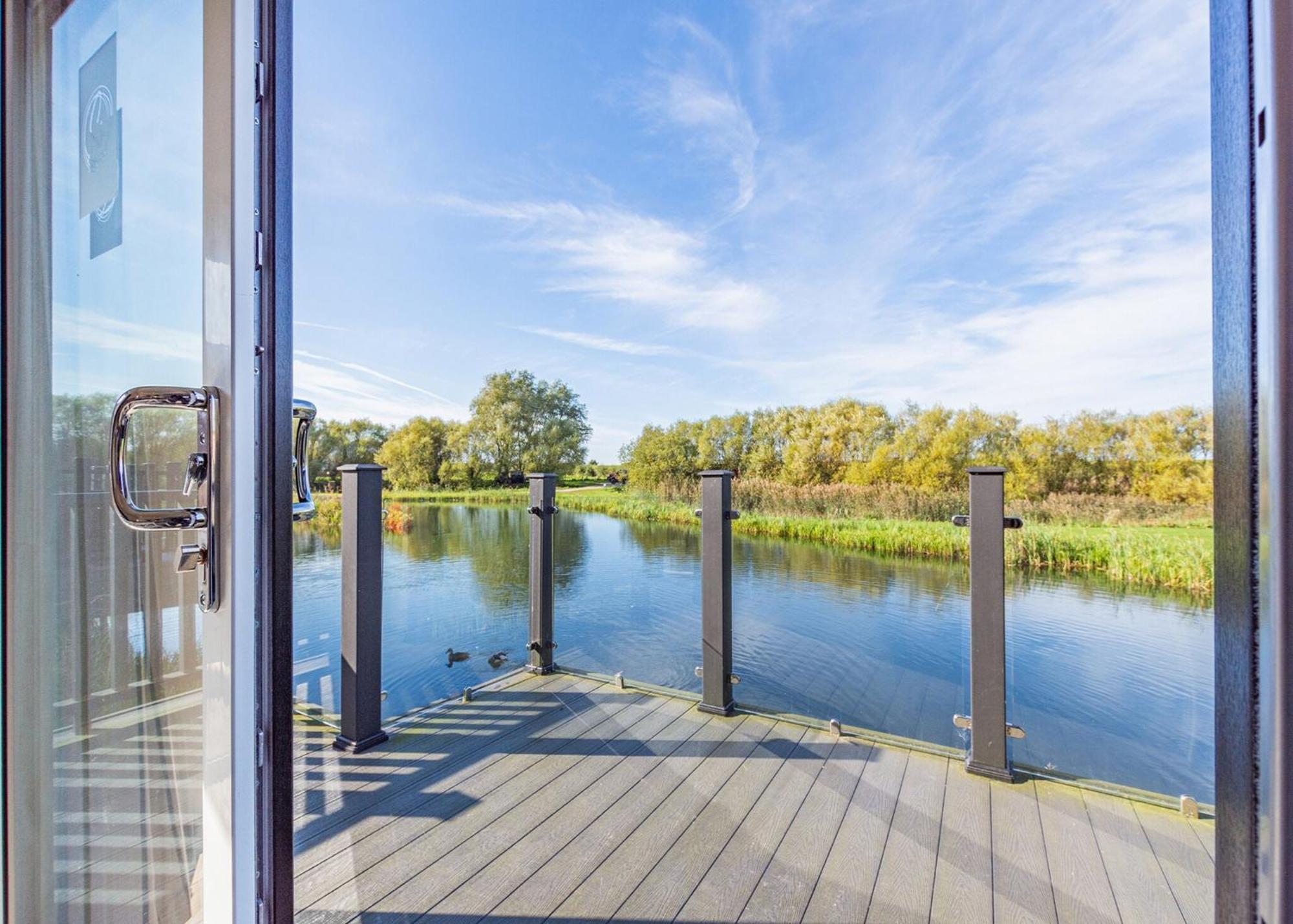 Waterside Hambleton Lakeside Lodges Poulton-le-Fylde Buitenkant foto