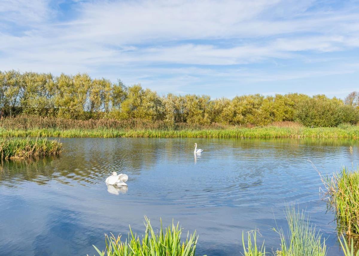 Waterside Hambleton Lakeside Lodges Poulton-le-Fylde Buitenkant foto